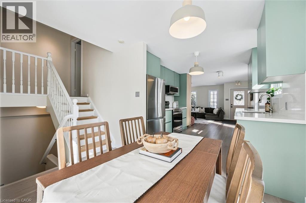 707 Jacob Lane, Waterloo, ON - Indoor Photo Showing Dining Room