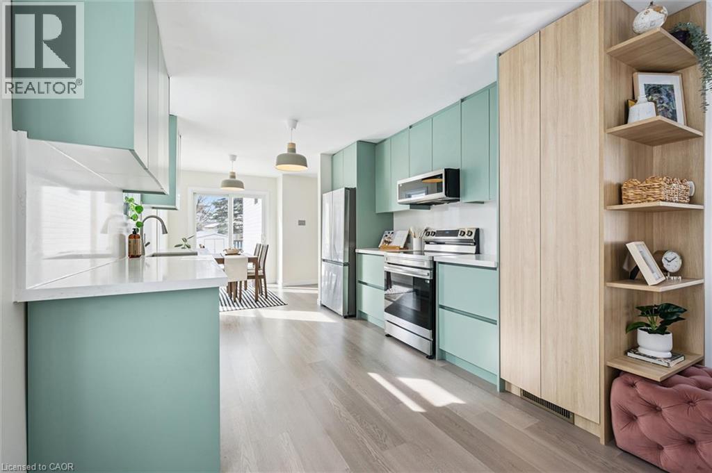 707 Jacob Lane, Waterloo, ON - Indoor Photo Showing Kitchen