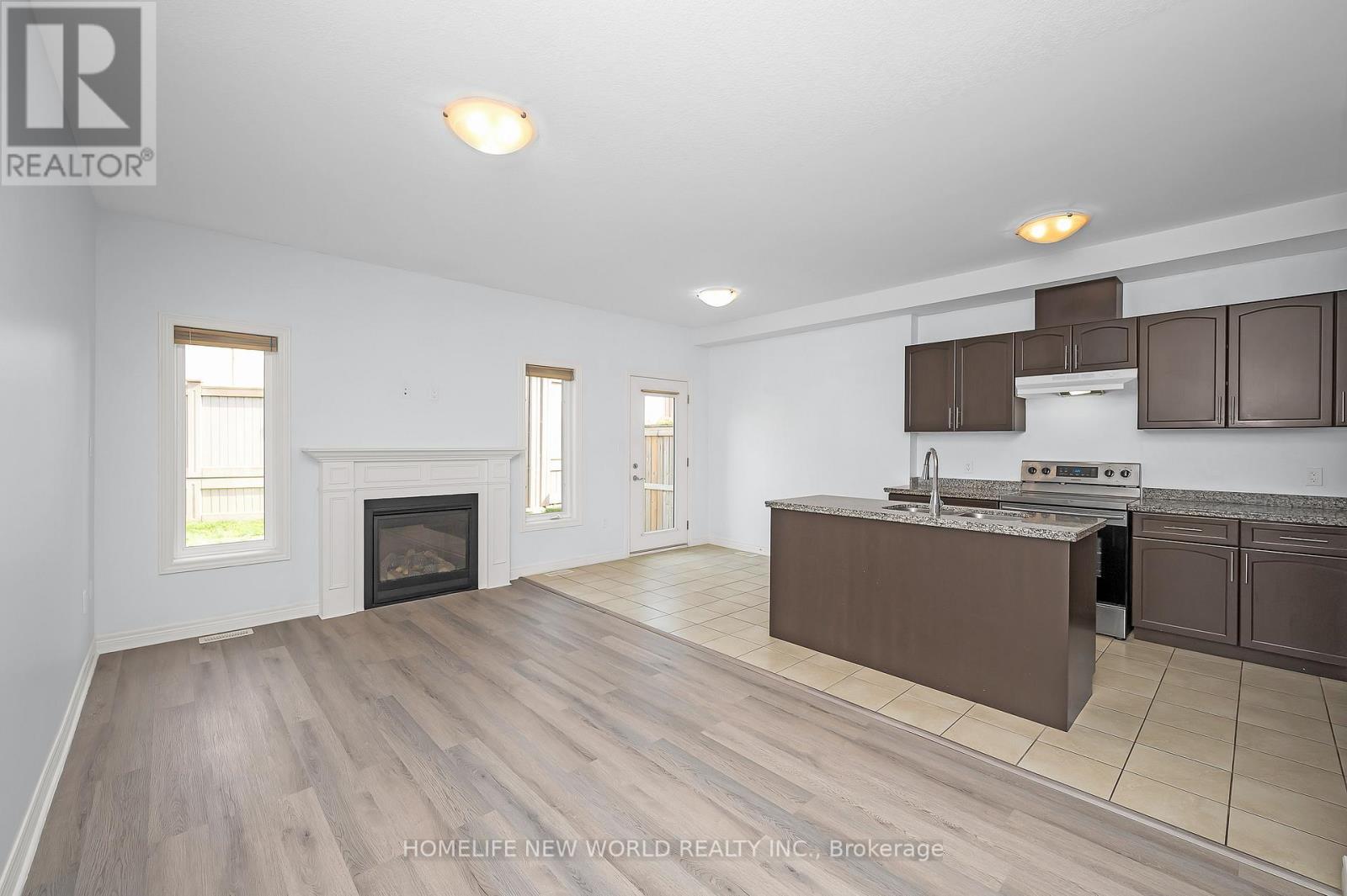 79 Sonoma Valley Crescent, Hamilton, ON - Indoor With Fireplace