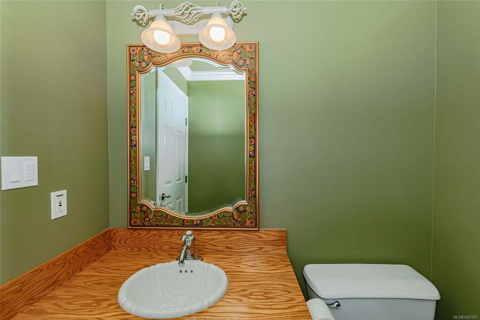 6 Werra Landing, View Royal, BC