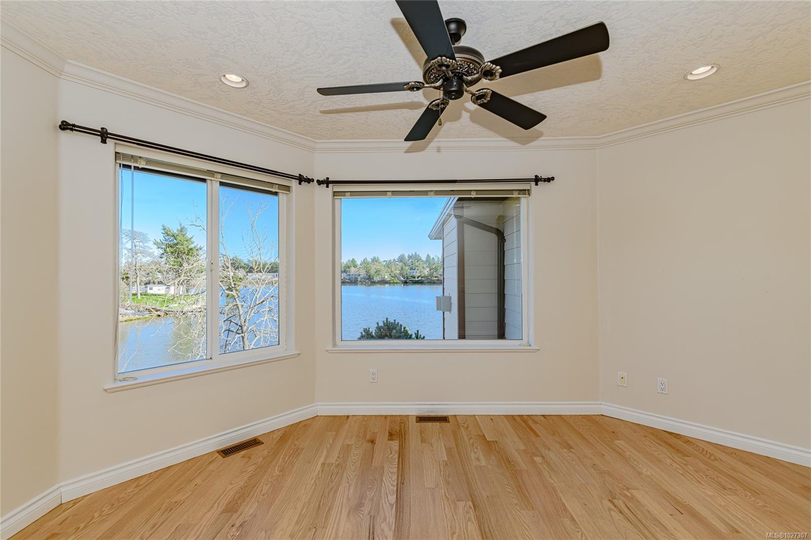 6 Werra Landing, View Royal, BC