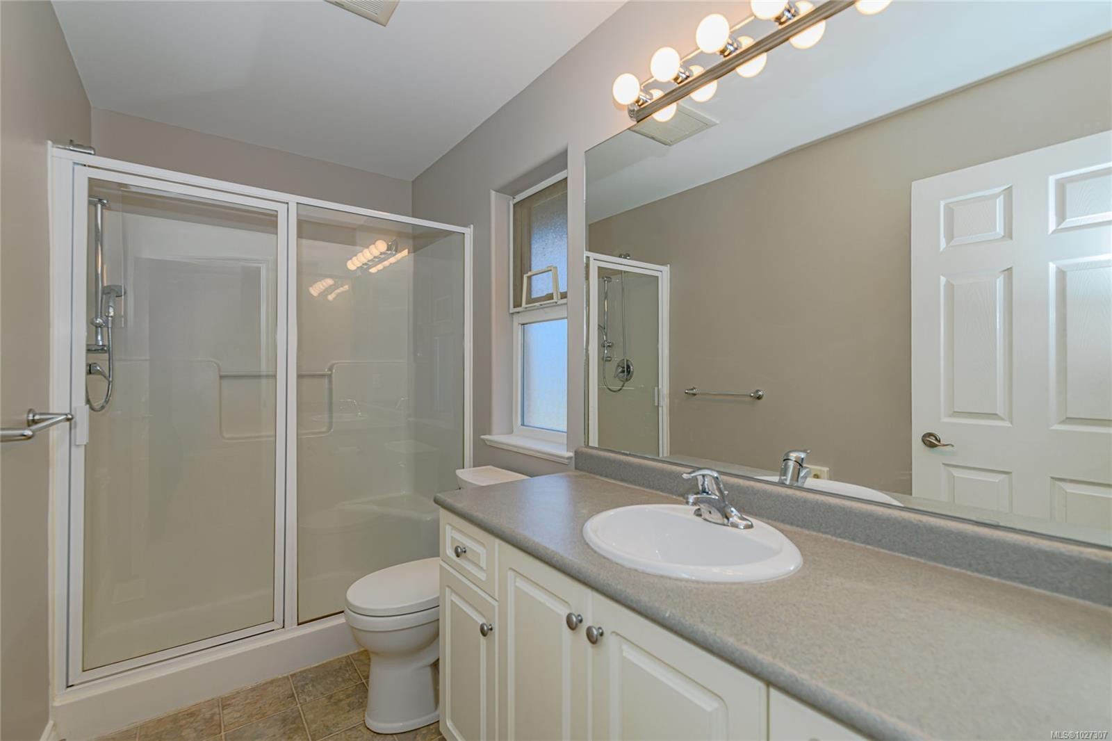 6 Werra Landing, View Royal, BC