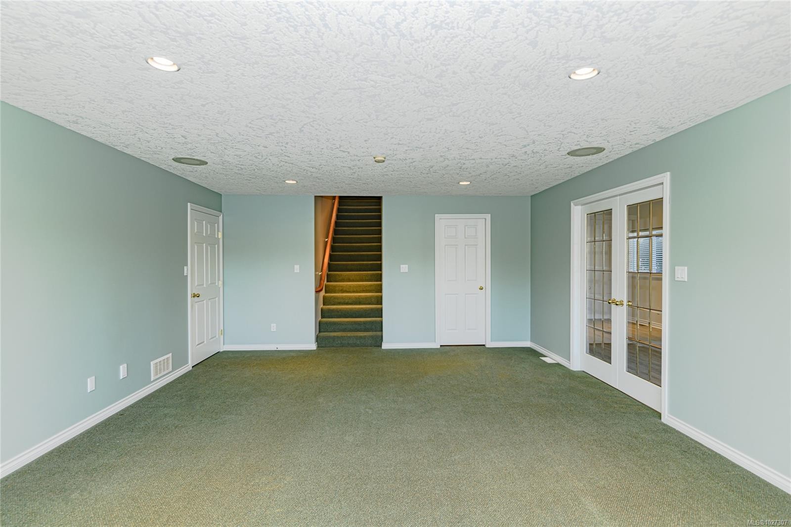 6 Werra Landing, View Royal, BC