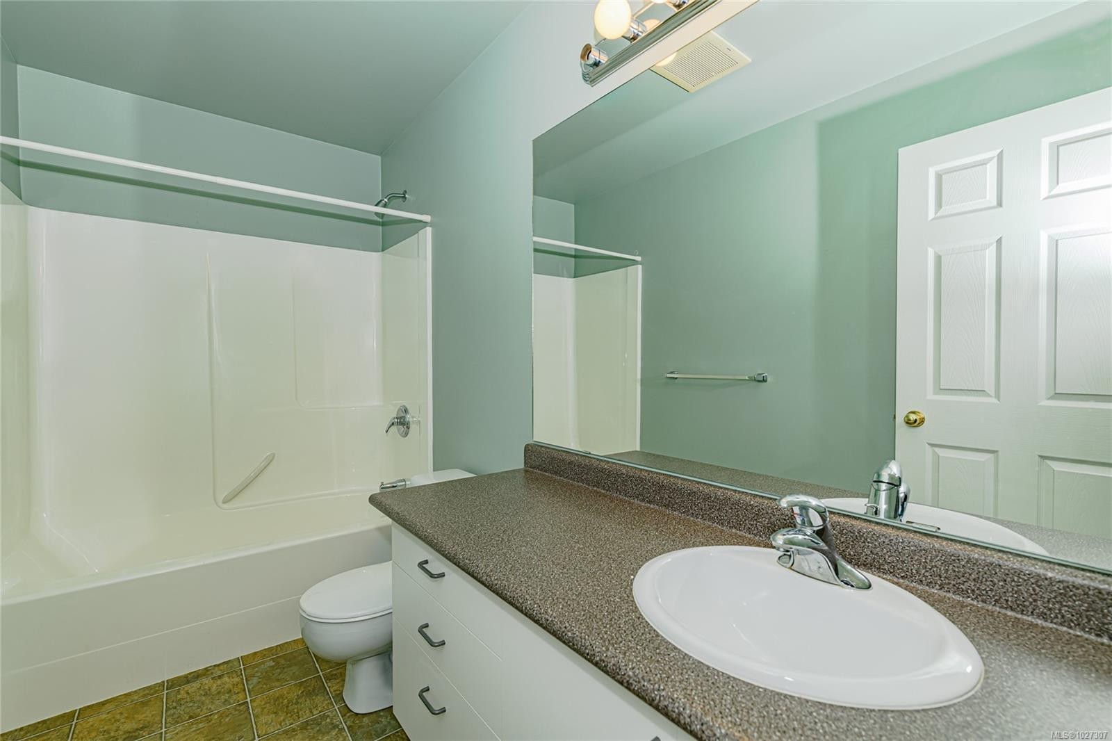 6 Werra Landing, View Royal, BC