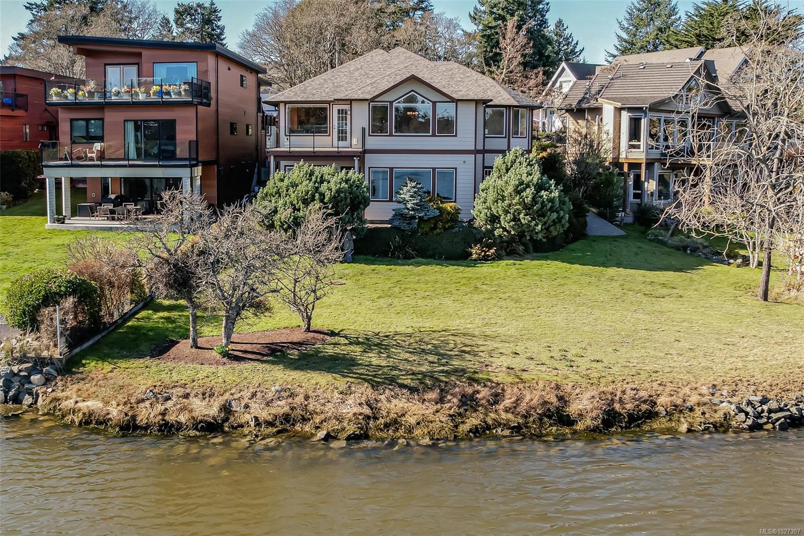 6 Werra Landing, View Royal, BC