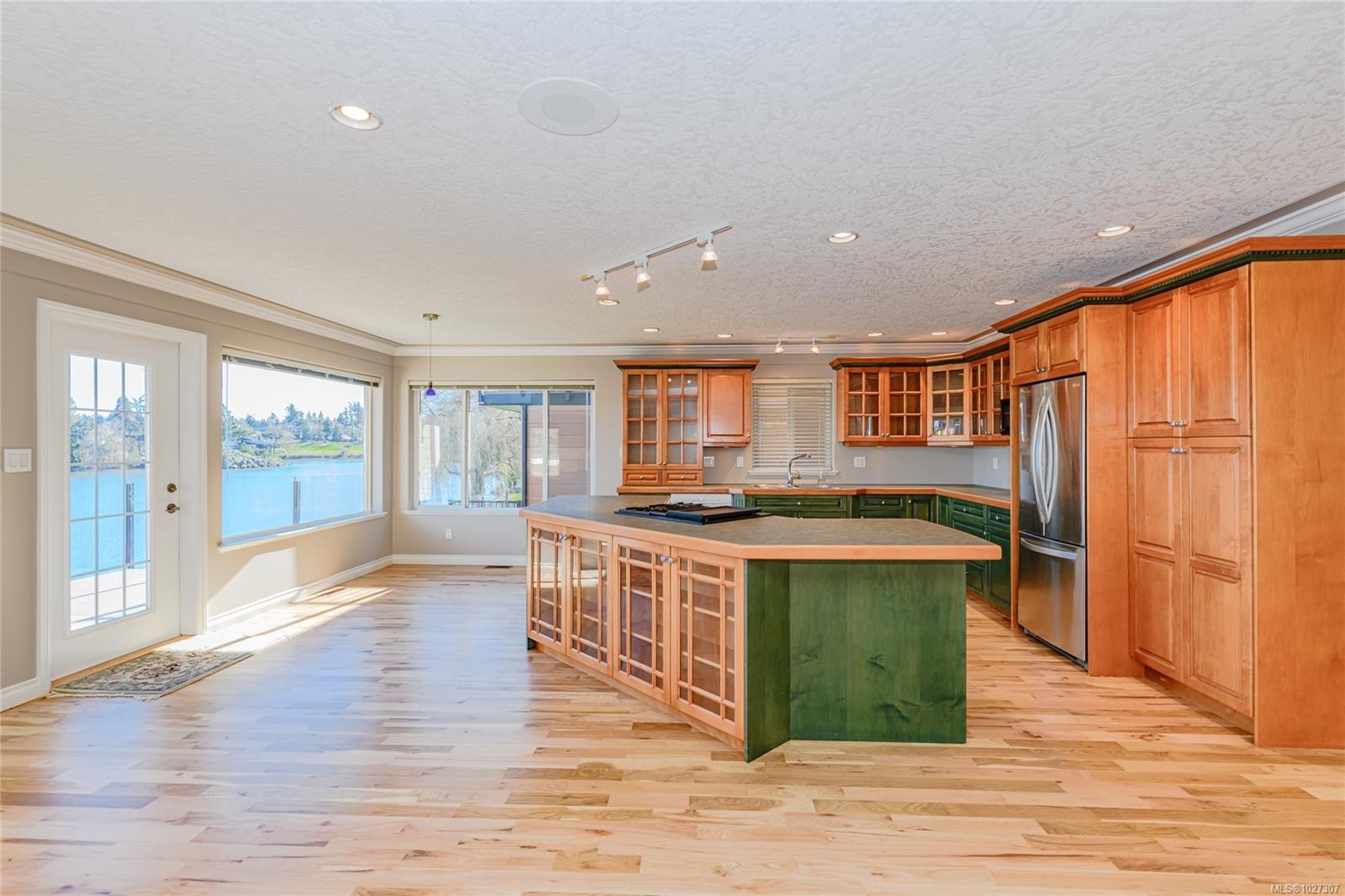 6 Werra Landing, View Royal, BC