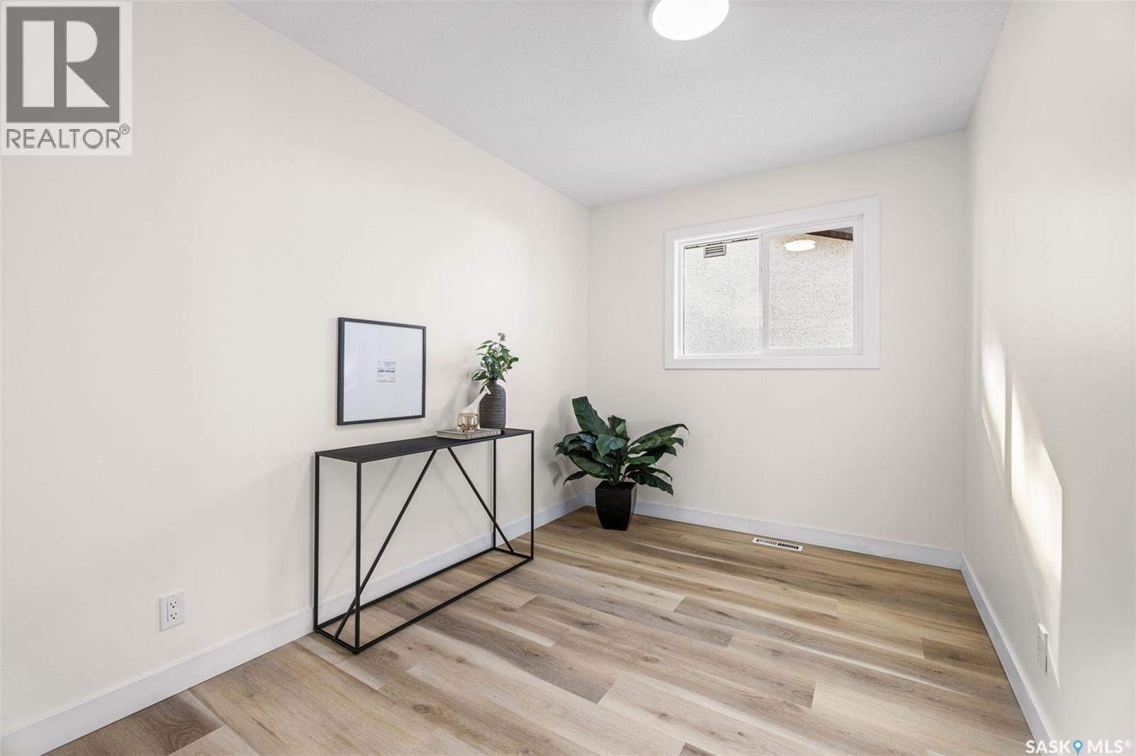 91 Howell Avenue, Saskatoon, SK - Indoor Photo Showing Other Room