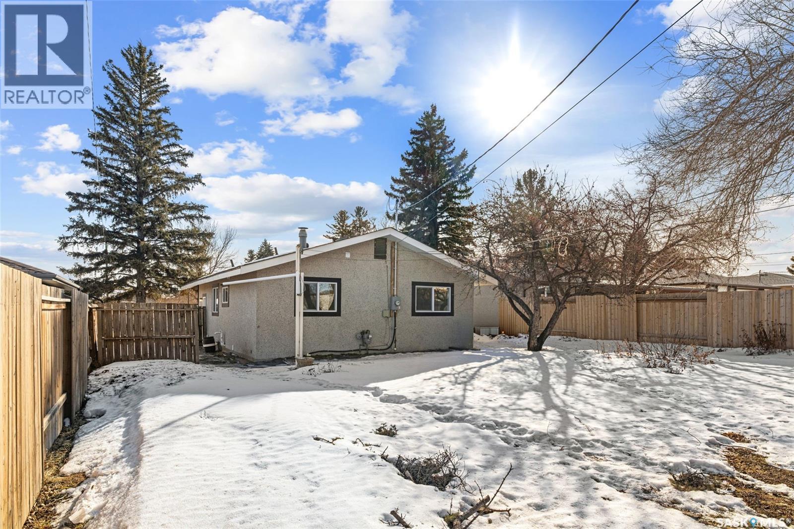 91 Howell Avenue, Saskatoon, SK - Outdoor