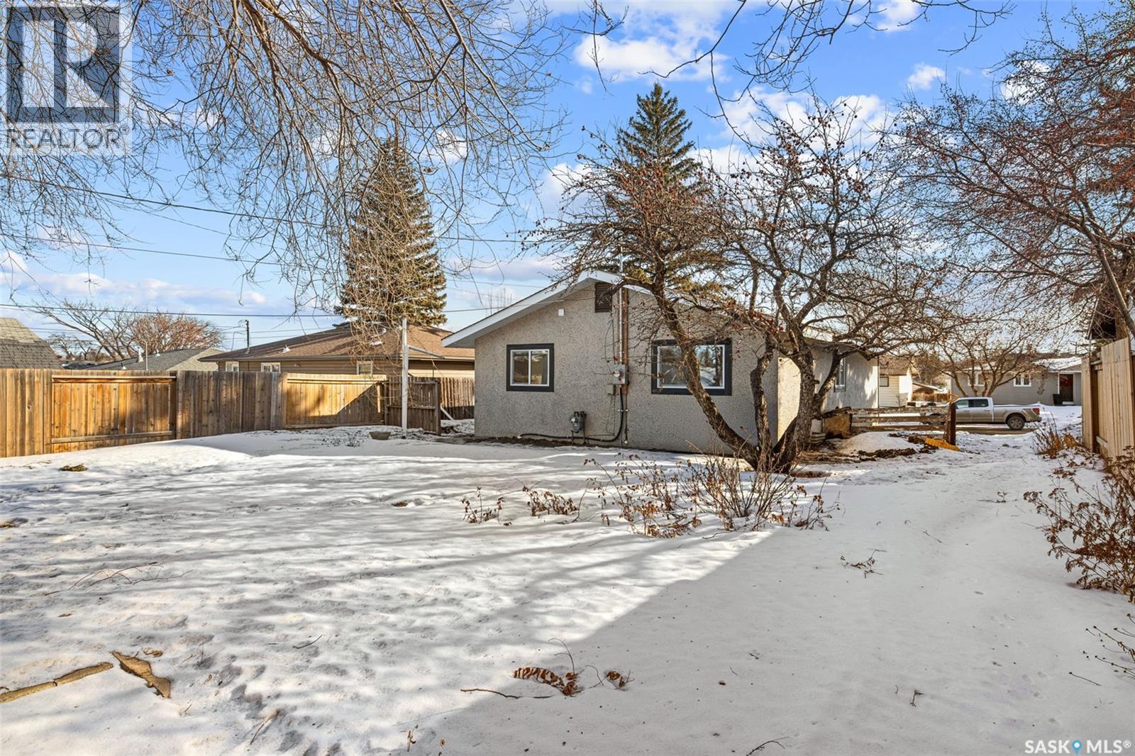 91 Howell Avenue, Saskatoon, SK - Outdoor
