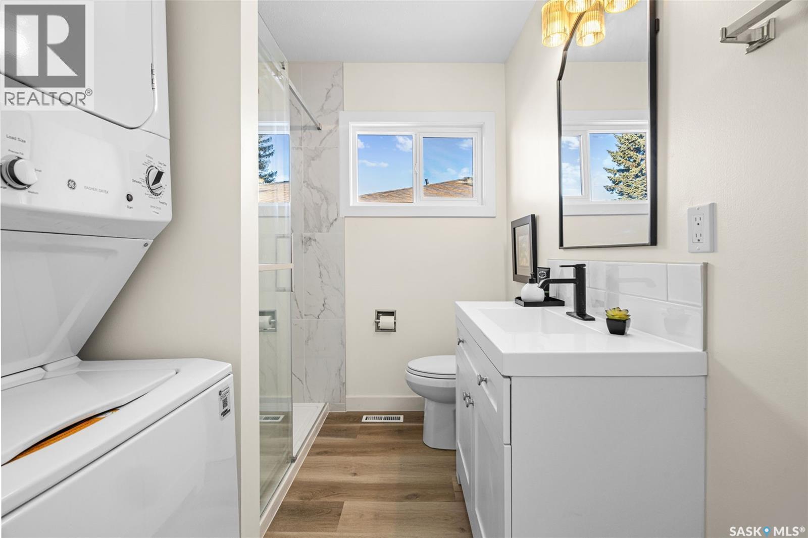 91 Howell Avenue, Saskatoon, SK - Indoor Photo Showing Laundry Room