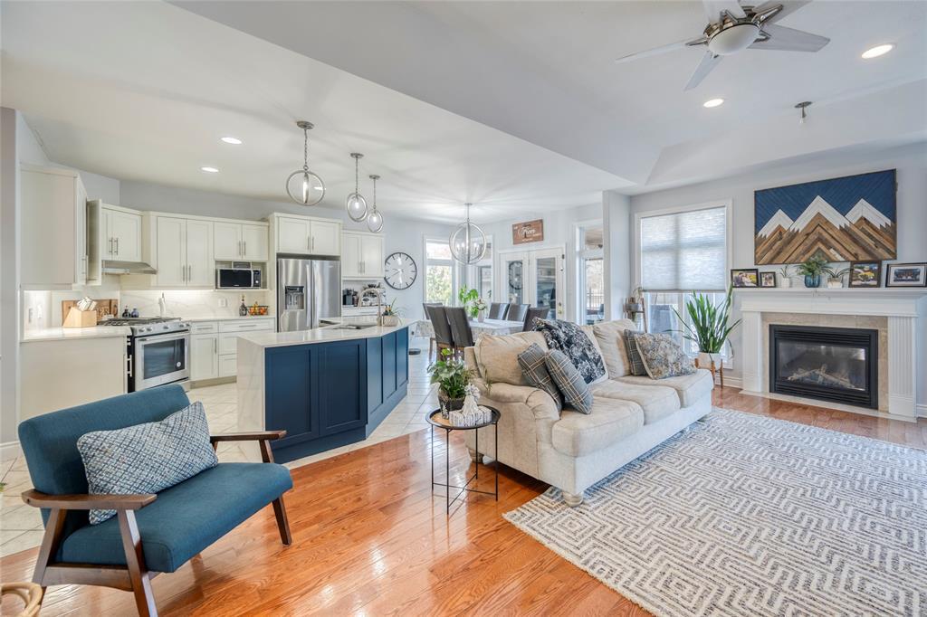 4294 Garden Crescent, Petrolia, ON