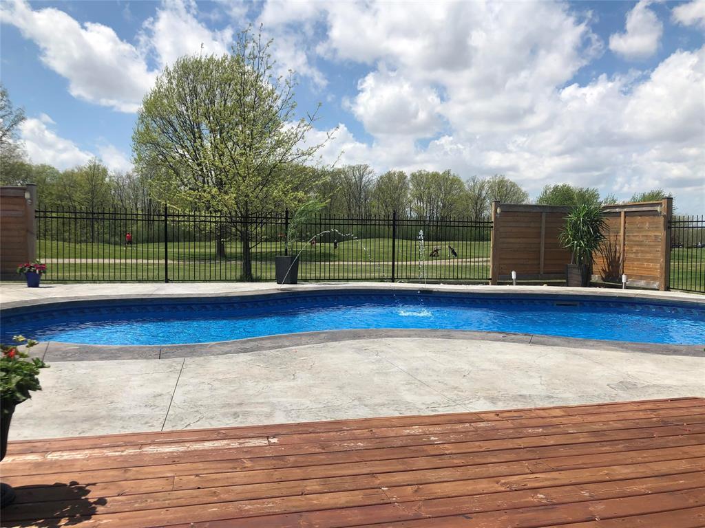 4294 Garden Crescent, Petrolia, ON