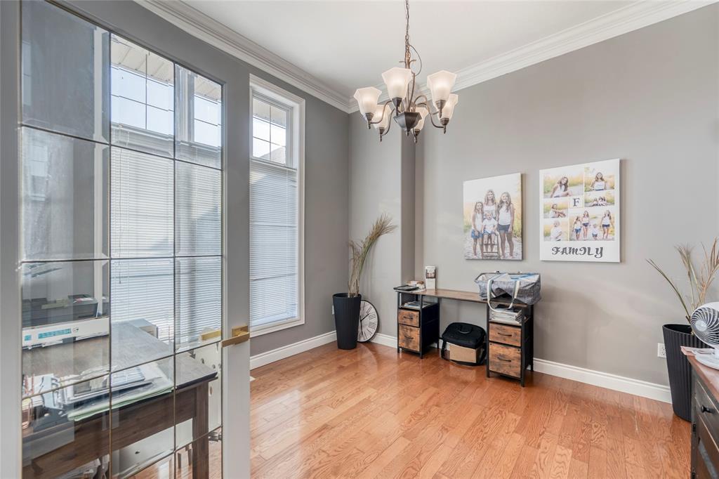 4294 Garden Crescent, Petrolia, ON