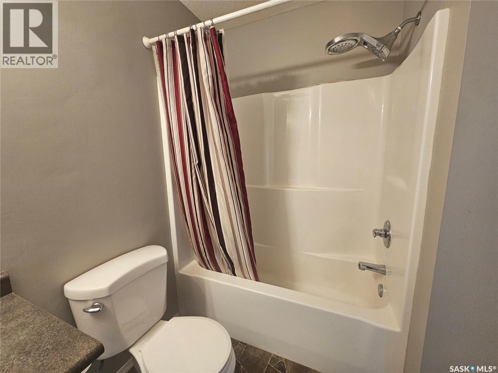116 503 Colonel Otter Drive, Swift Current, SK - Indoor Photo Showing Bathroom