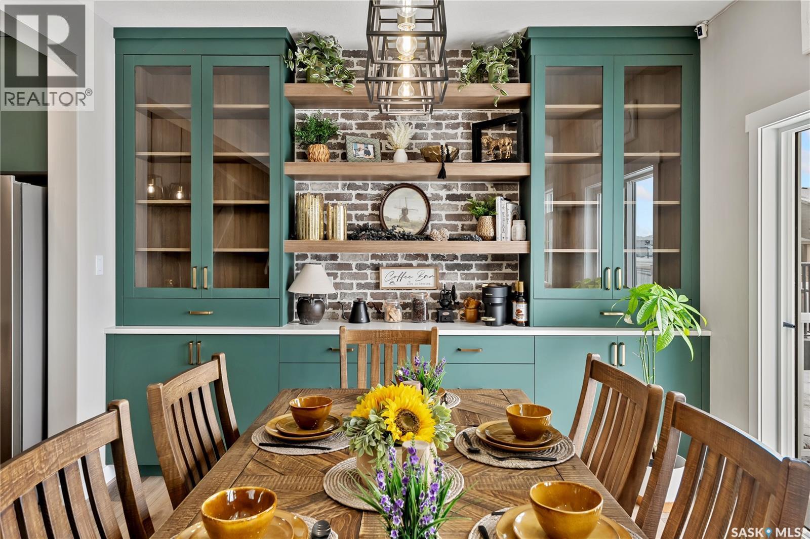 419 Kinloch Crescent, Saskatoon, SK - Indoor Photo Showing Dining Room