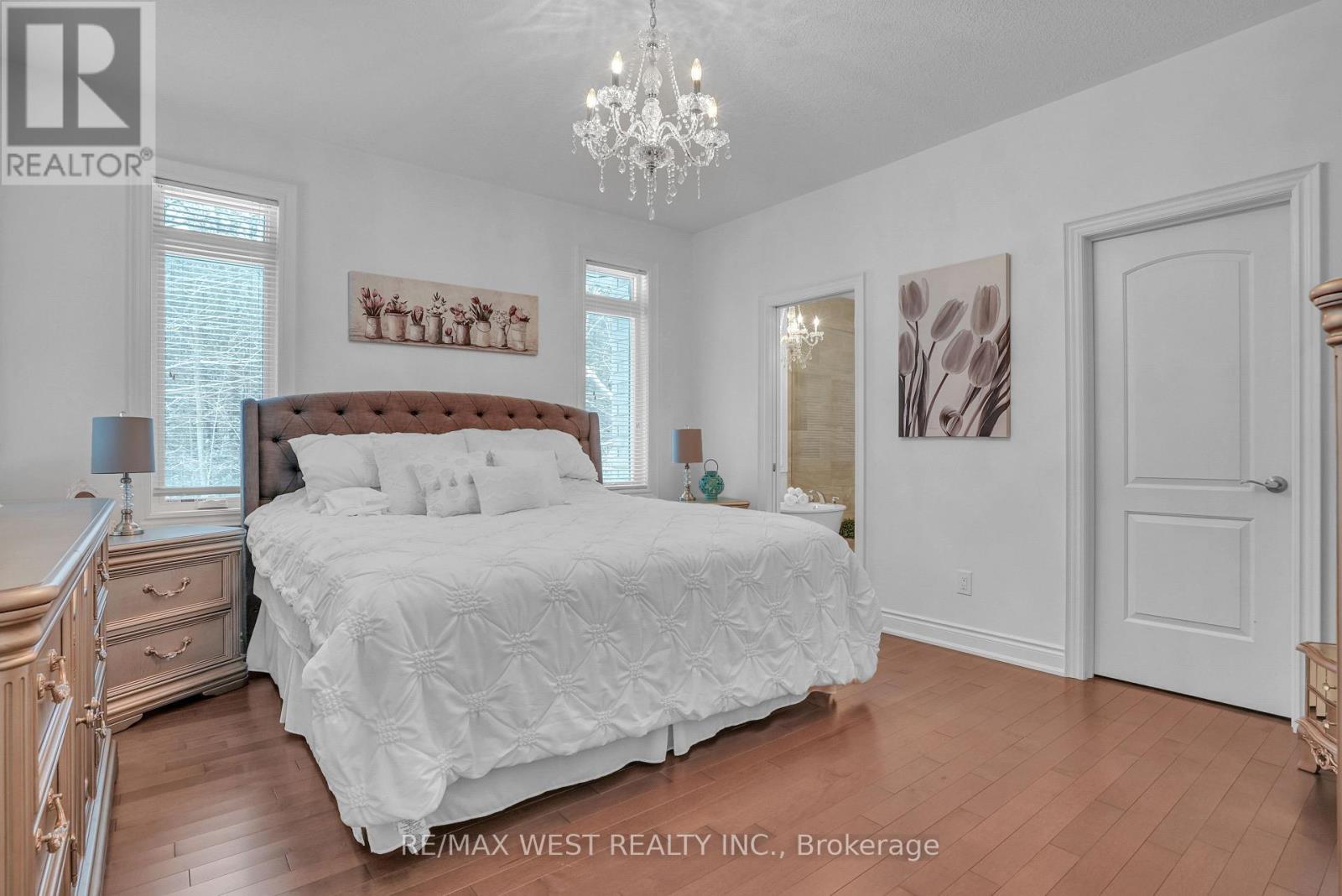 2 Sycamore Circle, Springwater, ON - Indoor Photo Showing Bedroom
