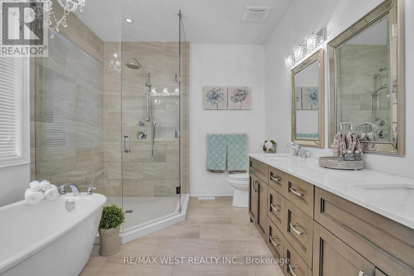 2 Sycamore Circle, Springwater, ON - Indoor Photo Showing Bathroom