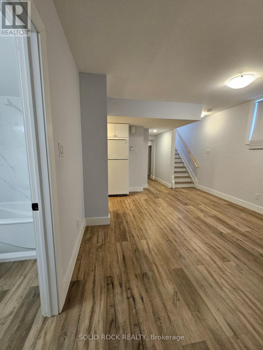 846 Alpine Avenue, Ottawa, ON - Indoor Photo Showing Other Room
