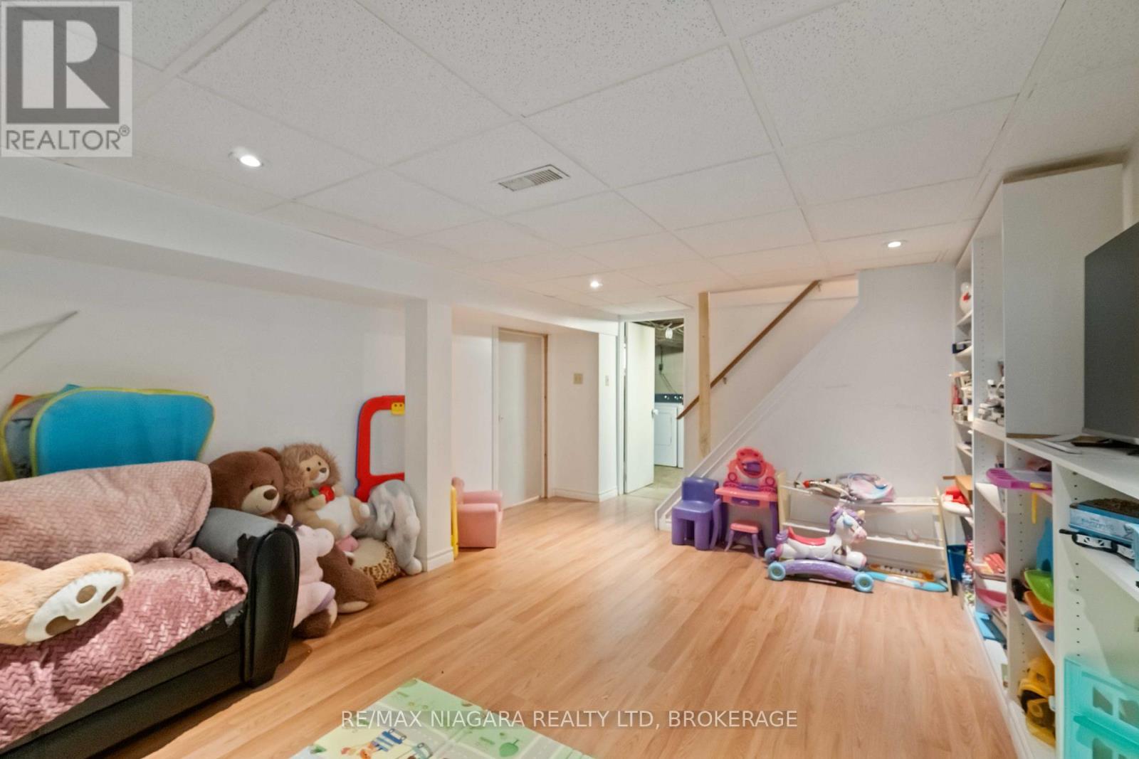 1671 Third Street Louth Street, St. Catharines (Rural Fourth), ON - Indoor