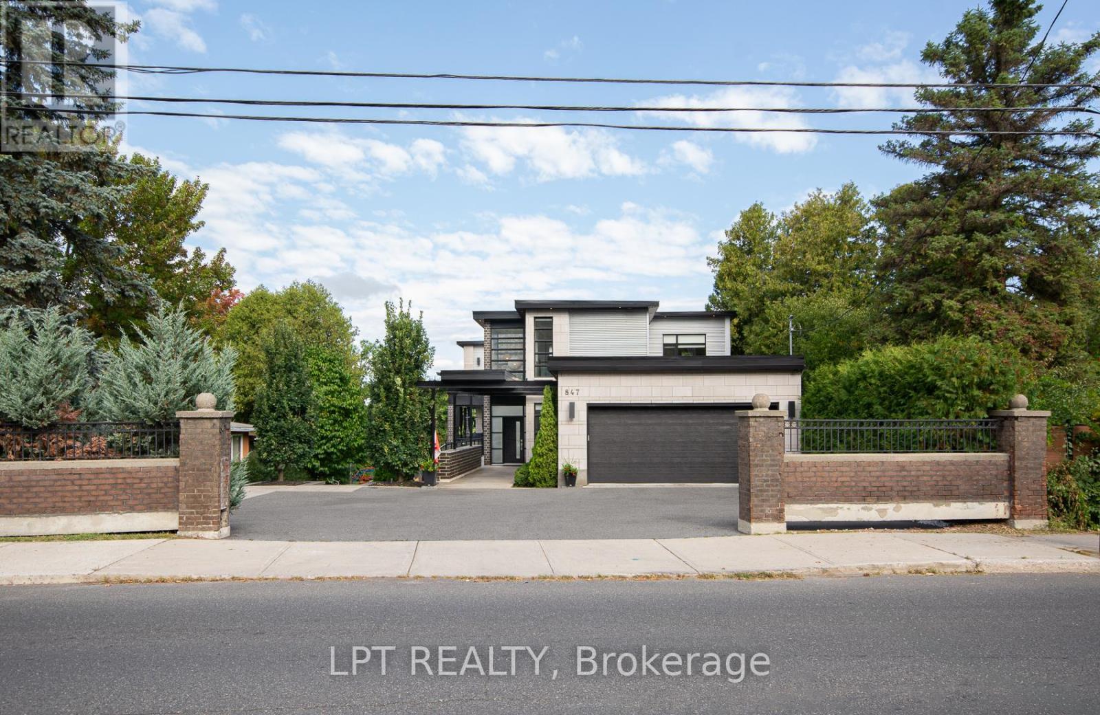 847 Walkley Road, Ottawa, ON - Outdoor