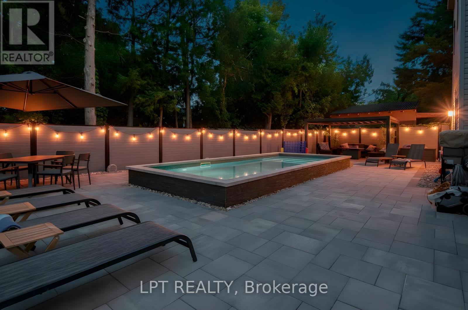 847 Walkley Road, Ottawa, ON - Outdoor With In Ground Pool