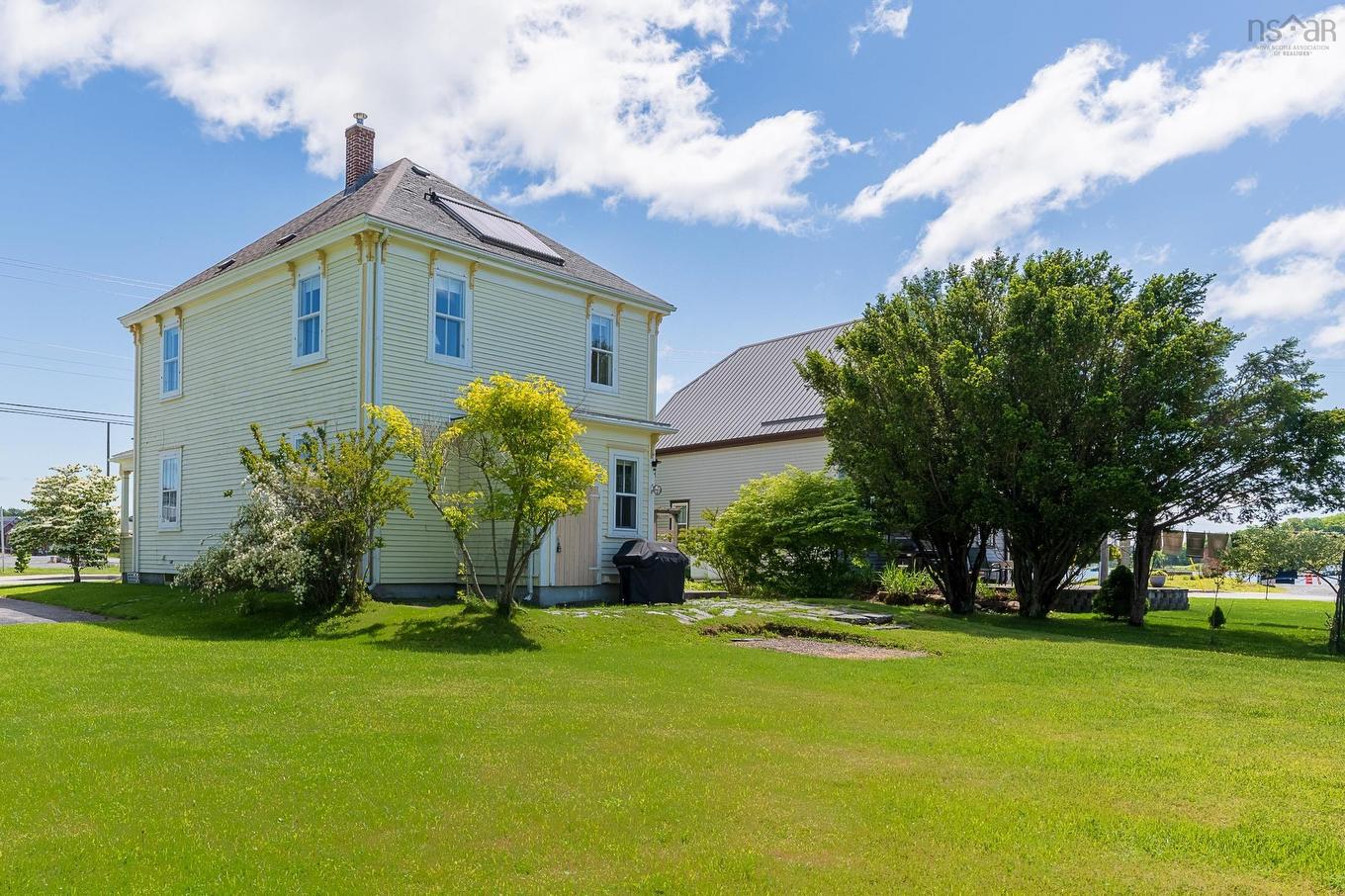 90 Tannery Road, Lunenburg, NS