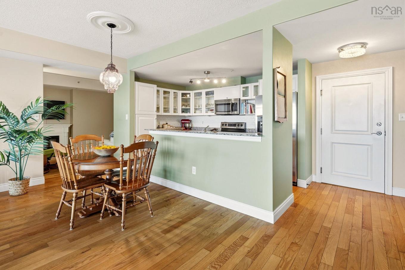 304 647 Bedford Highway, Halifax, NS