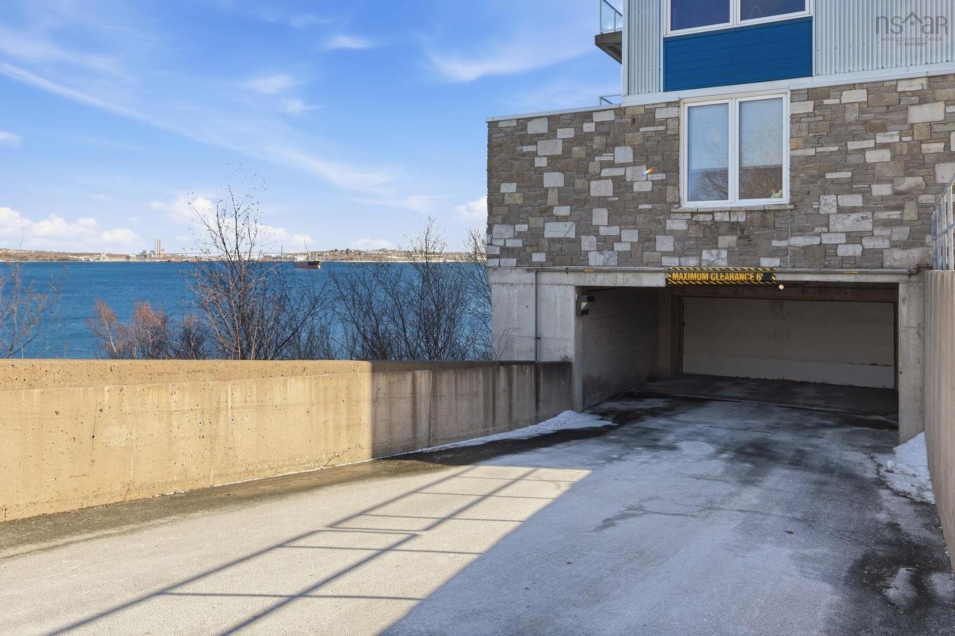 304 647 Bedford Highway, Halifax, NS