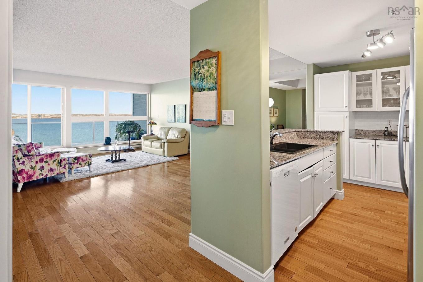 304 647 Bedford Highway, Halifax, NS