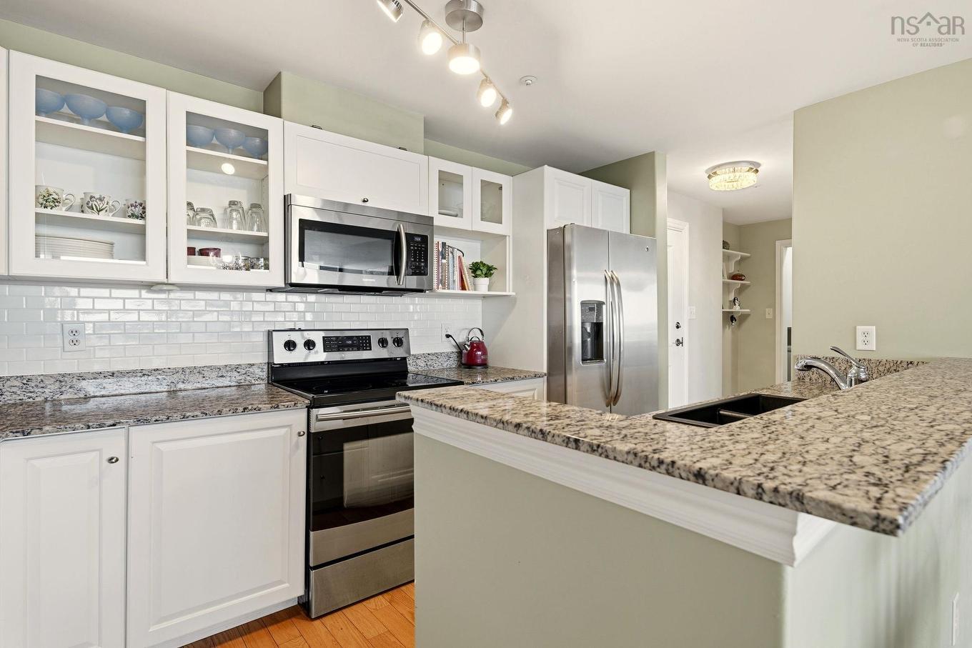 304 647 Bedford Highway, Halifax, NS