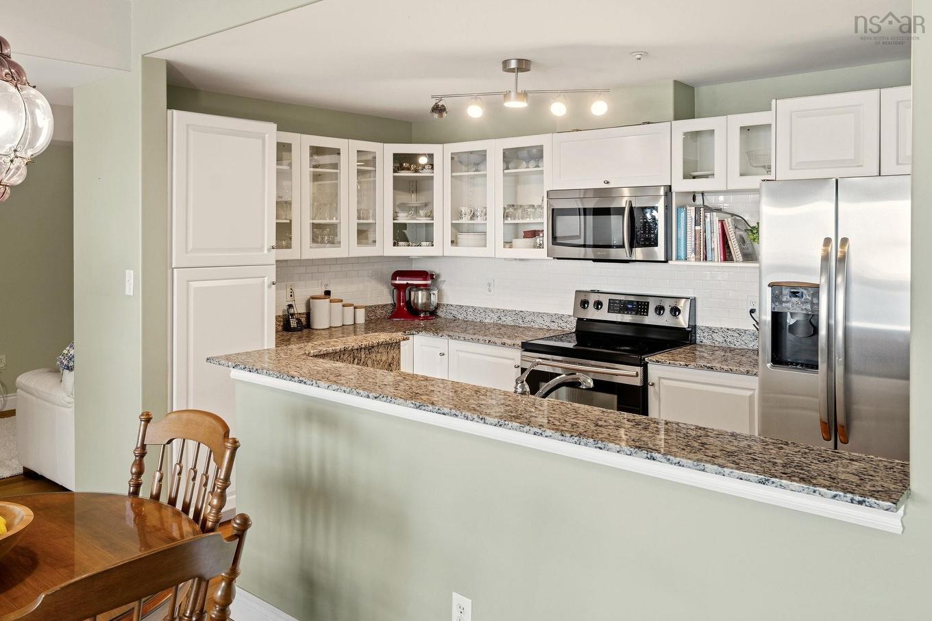 304 647 Bedford Highway, Halifax, NS