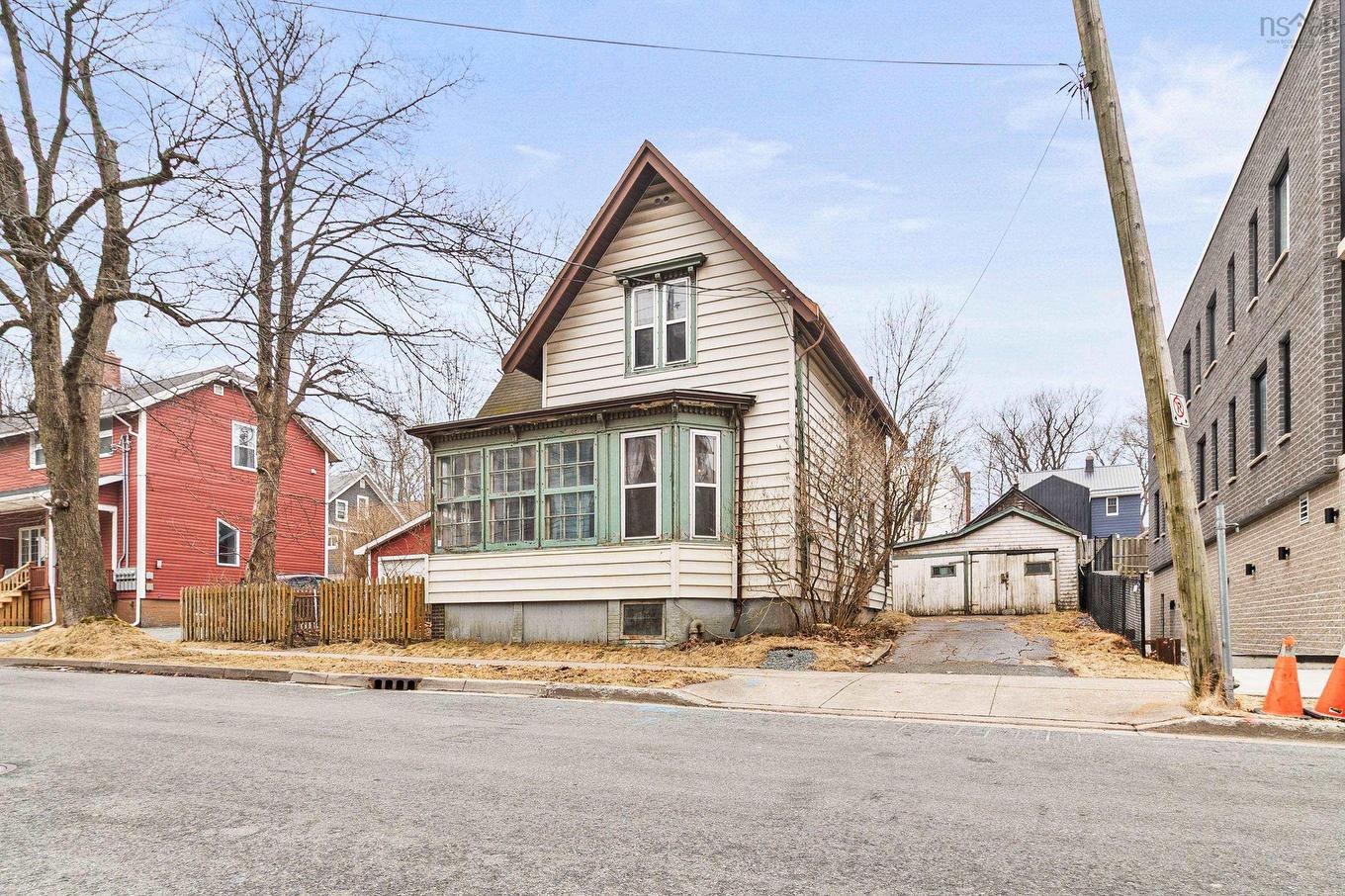 2746 Gladstone Street, Halifax, NS