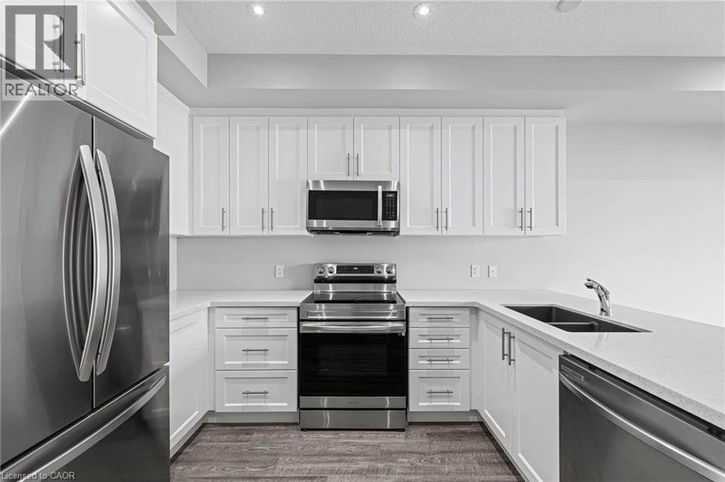 53 Aquarius Crescent, Hamilton, ON - Indoor Photo Showing Kitchen With Double Sink