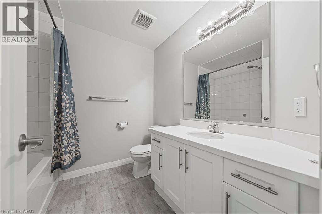 53 Aquarius Crescent, Hamilton, ON - Indoor Photo Showing Bathroom