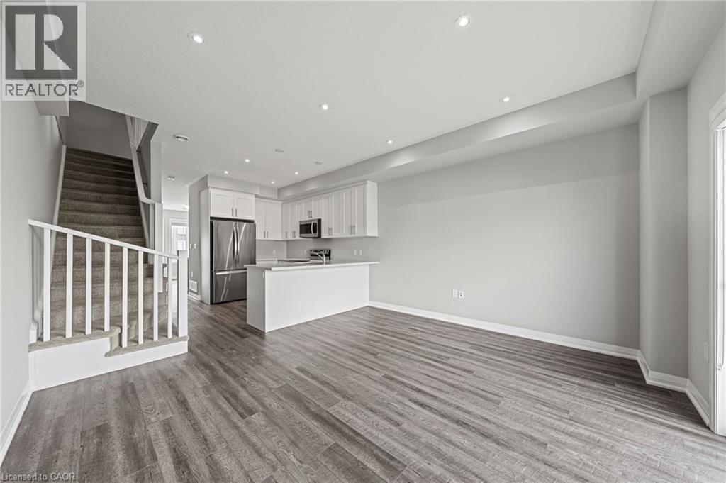 53 Aquarius Crescent, Hamilton, ON - Indoor Photo Showing Kitchen