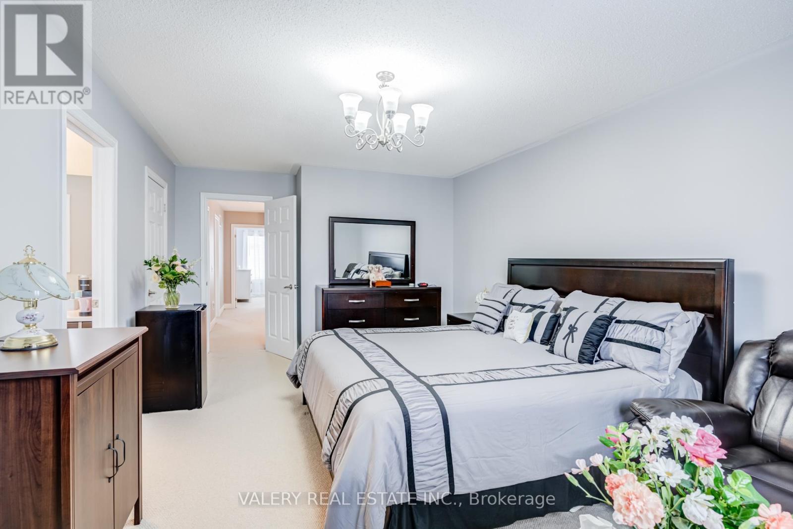 63 Bathgate Crescent, Clarington, ON - Indoor Photo Showing Bedroom