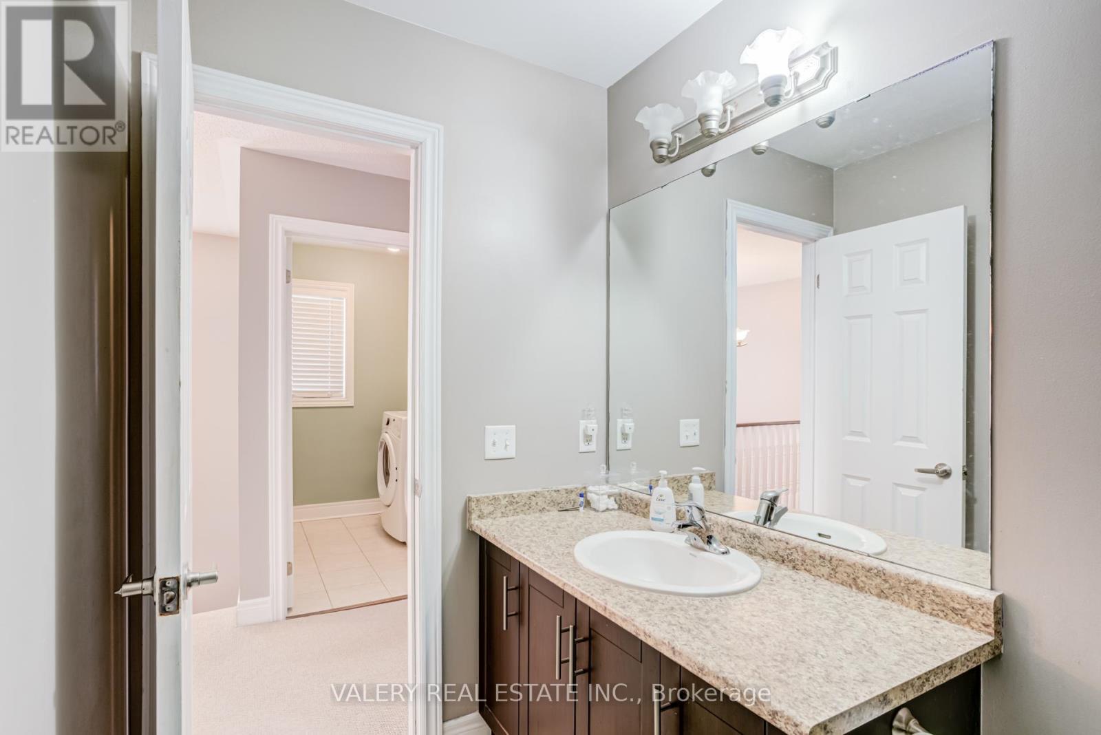 63 Bathgate Crescent, Clarington, ON - Indoor Photo Showing Bathroom