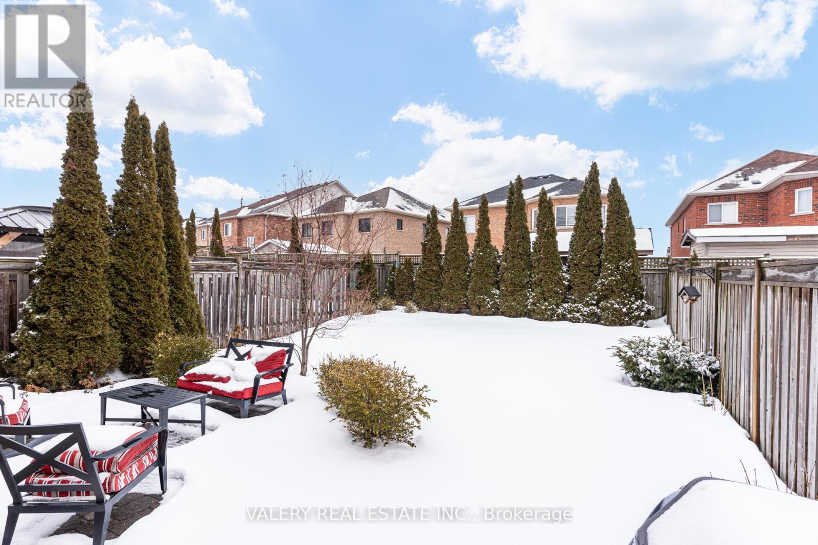 63 Bathgate Crescent, Clarington, ON - Outdoor