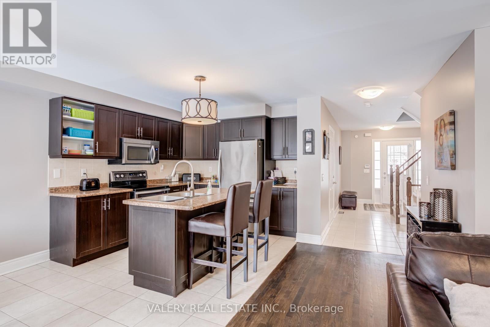 63 Bathgate Crescent, Clarington, ON - Indoor Photo Showing Kitchen