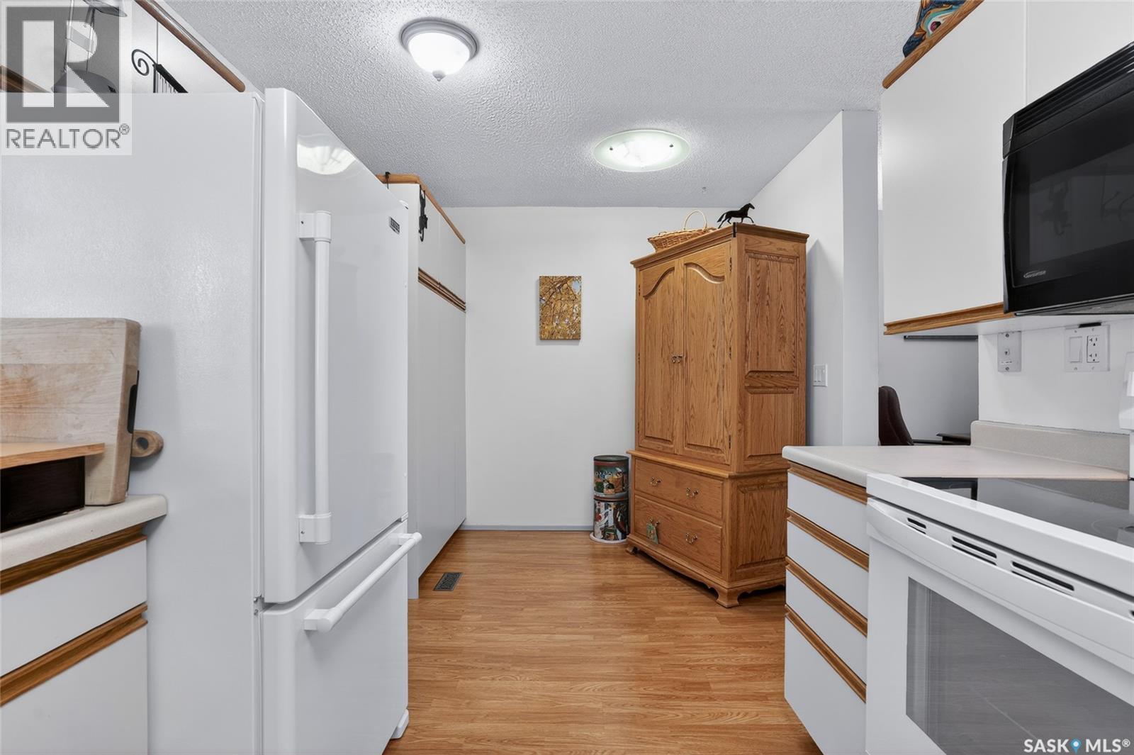 13 1128 Mckercher Drive, Saskatoon, SK - Indoor Photo Showing Kitchen