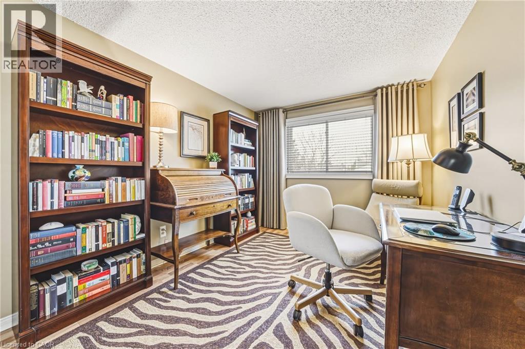 577 Tomahawk Crescent, Ancaster, ON - Indoor Photo Showing Office