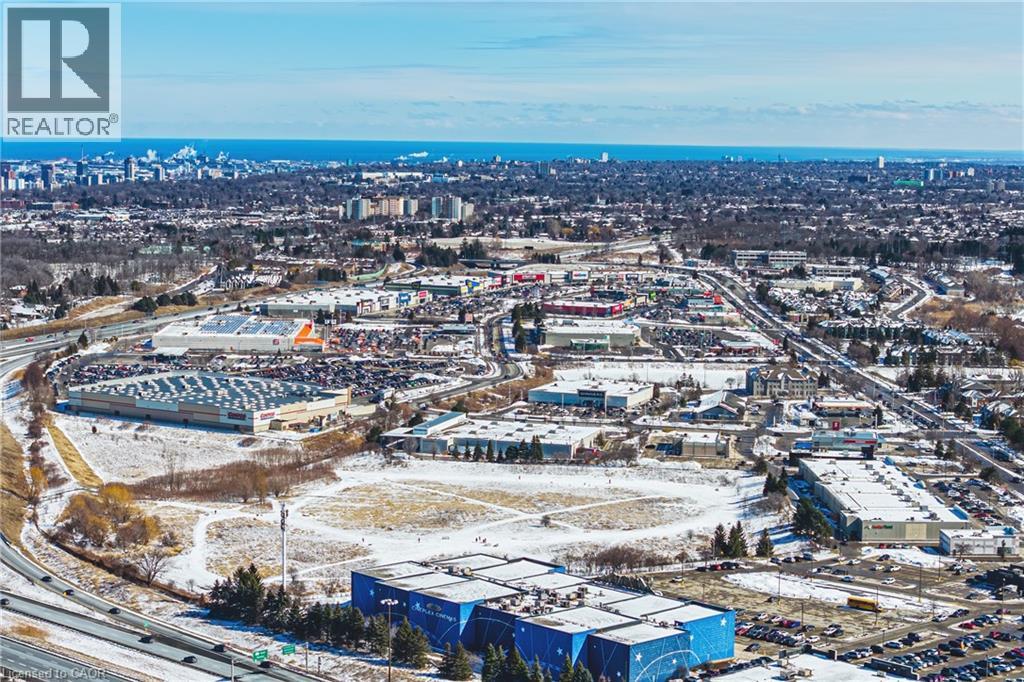 577 Tomahawk Crescent, Ancaster, ON - Outdoor With View