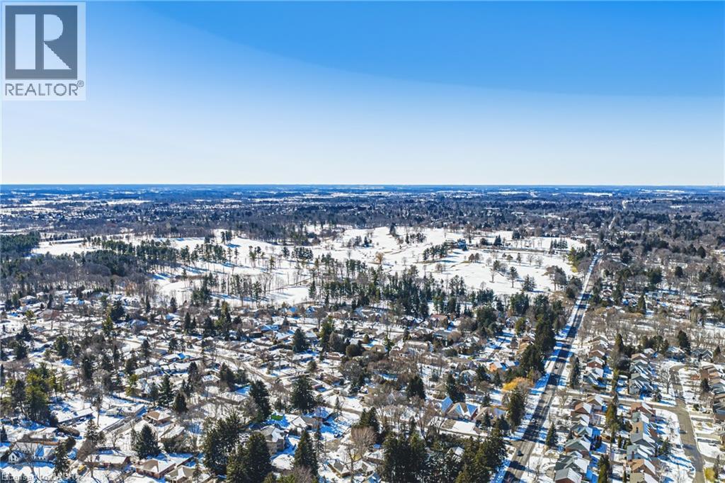 577 Tomahawk Crescent, Ancaster, ON - Outdoor With View