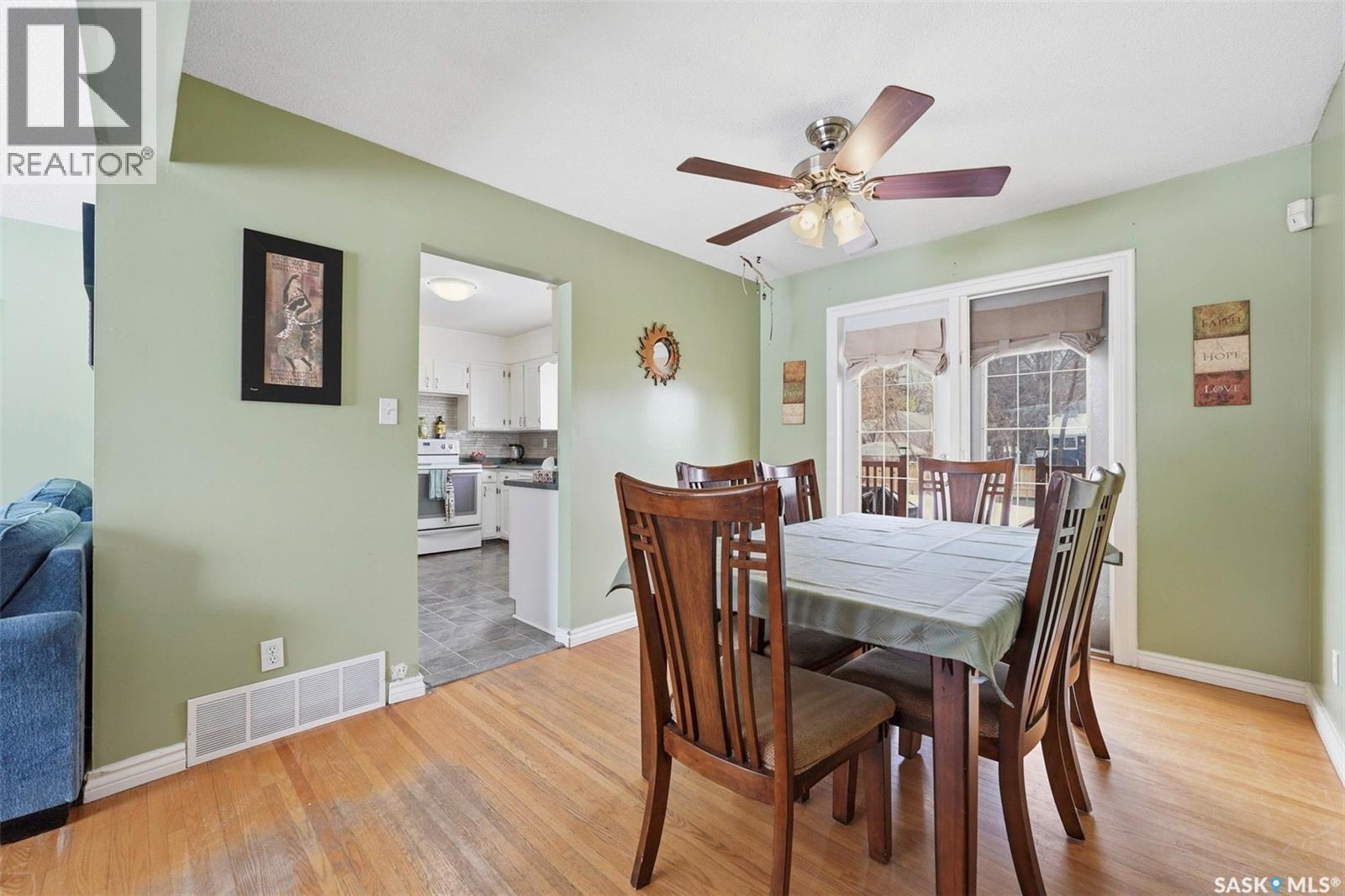 2349 Easthill, Saskatoon, SK - Indoor Photo Showing Dining Room