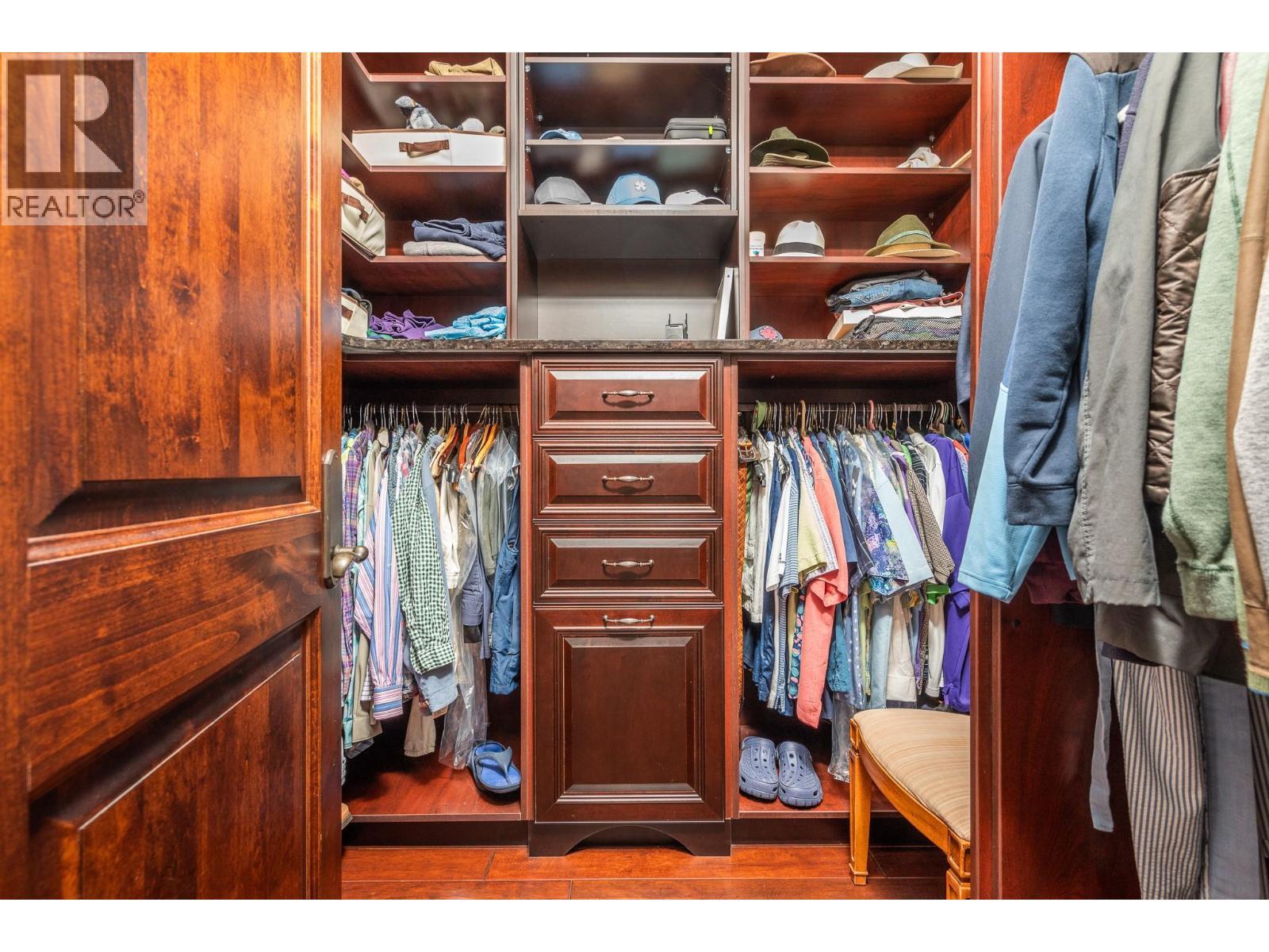 602 Falcon Point Way, Vernon, BC - Indoor With Storage