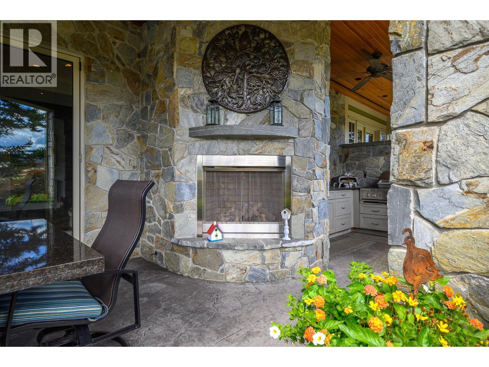 602 Falcon Point Way, Vernon, BC - With Fireplace