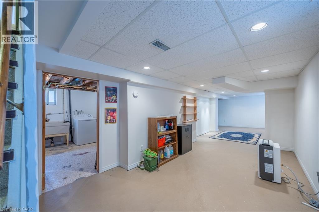 290 East 14Th Street, Hamilton, ON - Indoor