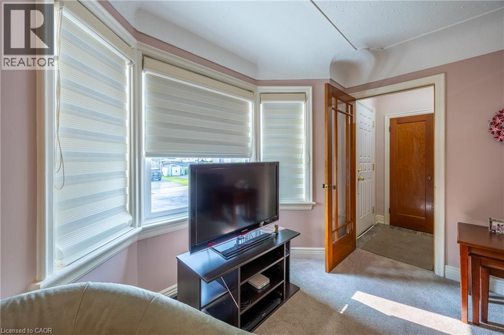 290 East 14Th Street, Hamilton, ON - Indoor