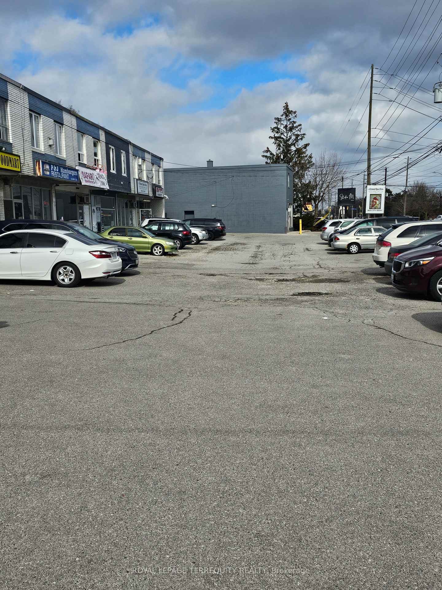 939 Lakeshore Road E, Mississauga, ON