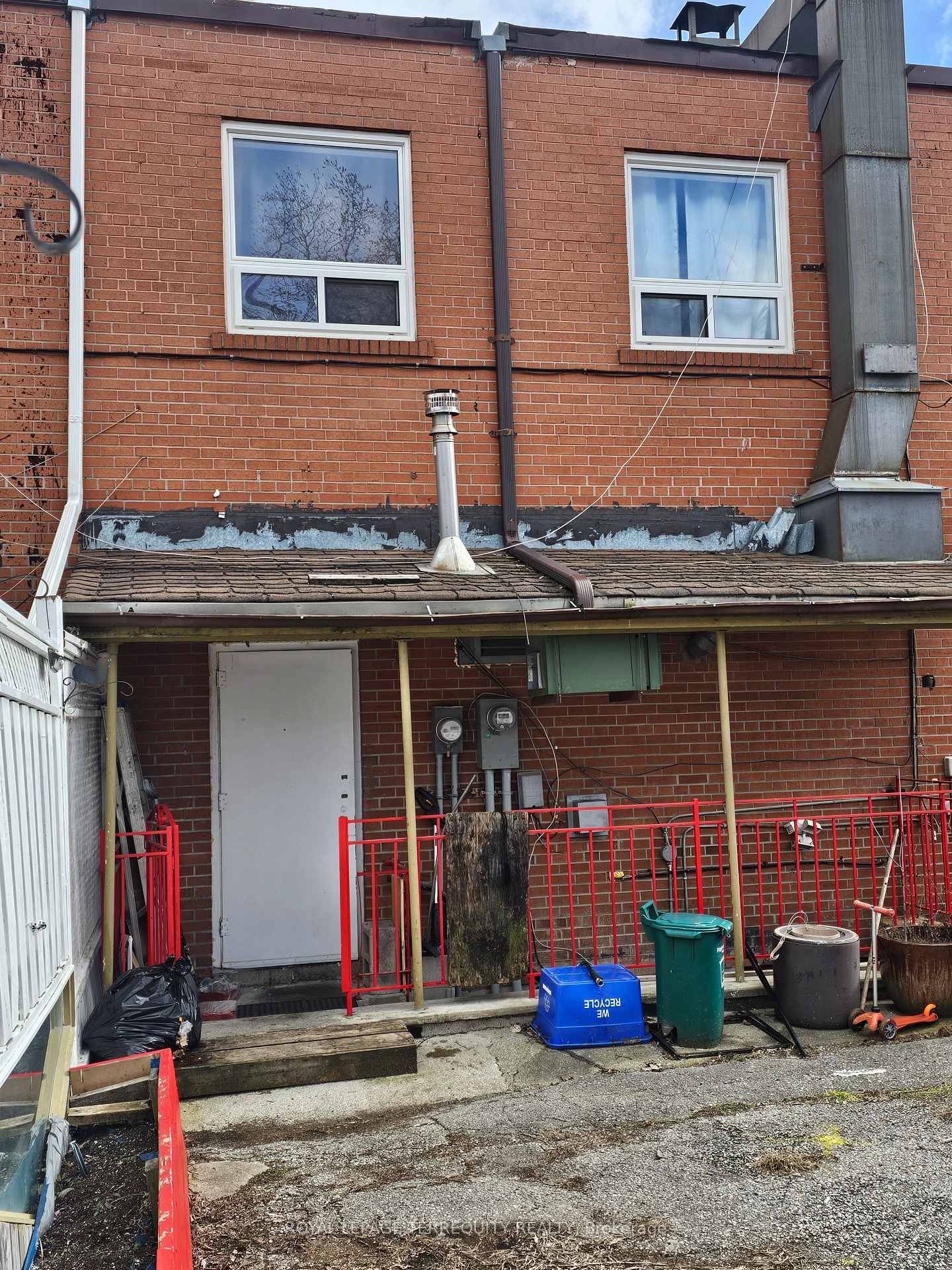 939 Lakeshore Road E, Mississauga, ON